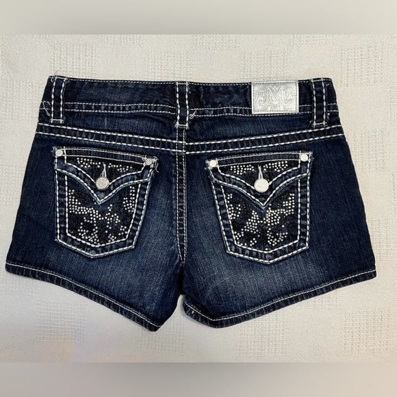 Maurices Premium Jeans shorts  Mid Rise Stretch - Picture 2 of 11